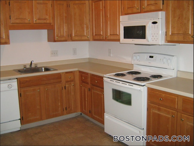 property at 3 April Ln