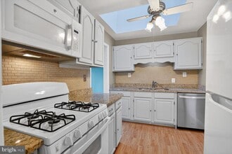 7600 Lisle Ave in Falls Church, VA - Building Photo - Building Photo