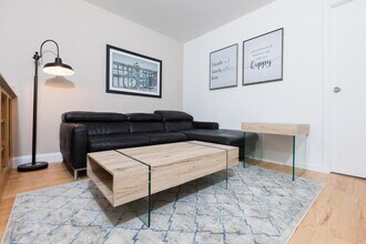 784 Columbus Ave in New York, NY - Building Photo - Building Photo