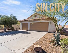 131 E Tamarack Dr in Henderson, NV - Building Photo