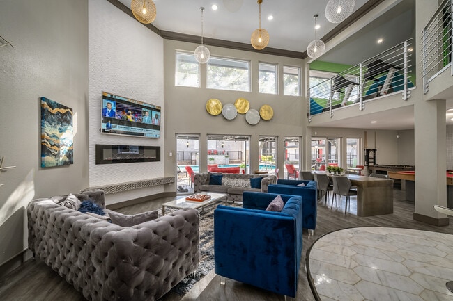 Ridley Apartments in Houston, TX - Building Photo - Interior Photo