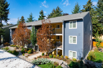 Current Condos in Bellevue, WA - Foto de edificio - Building Photo