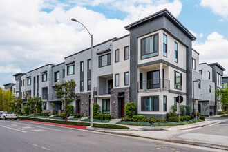 Lux in Irvine, CA - Foto de edificio - Building Photo
