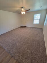 2136 Heritage Mdw Ln in Bryan, TX - Building Photo - Building Photo