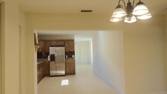 7804 Terrace Rd in Lantana, FL - Building Photo - Building Photo