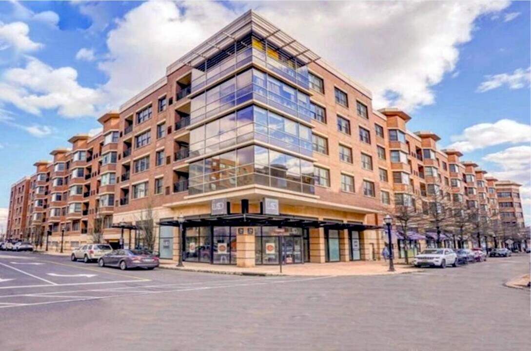 20 Ave at Port Imperial in West New York, NJ - Building Photo