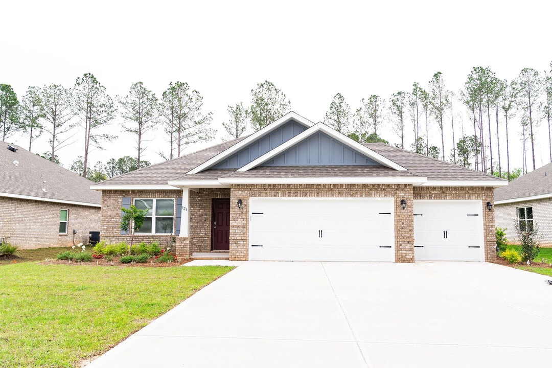 326 Polaris Pl in Freeport, FL - Building Photo