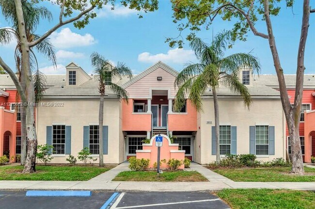 1011 Crystal Way-Unit -C in Delray Beach, FL - Building Photo - Building Photo