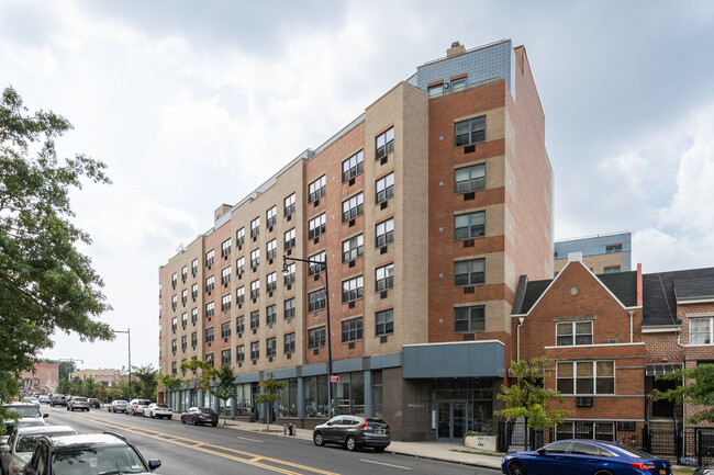 Bushwick Gardens in Brooklyn, NY - Foto de edificio - Building Photo