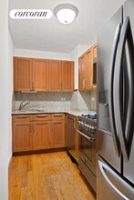 333 E 34th St in New York, NY - Building Photo - Building Photo