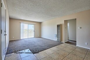 1636 E 6th St in Long Beach, CA - Building Photo