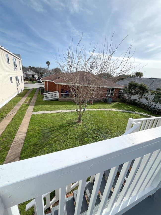 4109 1/2 Ave S in Galveston, TX - Building Photo - Building Photo