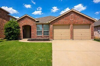 9249 Conestoga Dr in Fort Worth, TX - Building Photo - Building Photo