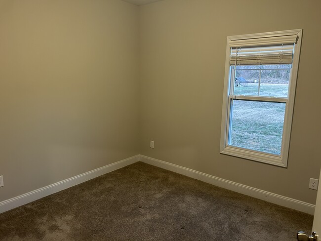 644 Barlow Rd in Parkton, NC - Building Photo - Building Photo