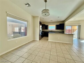 10623 Agate Knoll Ln in Las Vegas, NV - Building Photo - Building Photo