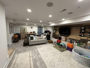 756 Princeton Pl NW, Unit 1 in Washington, DC - Foto de edificio - Building Photo