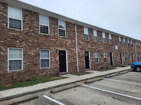 1011 Brooklyn Blvd in Berea, KY - Building Photo