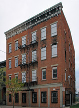 1421-1423 Race St in Cincinnati, OH - Building Photo - Building Photo