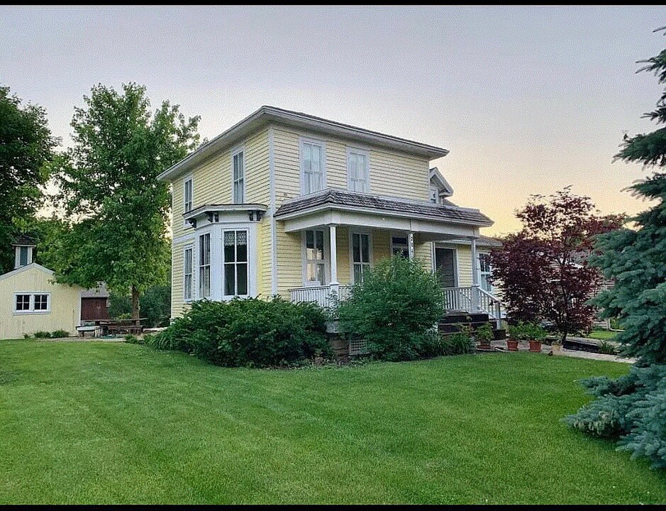 204 6th Ave in Sully, IA - Building Photo