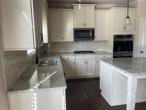 5320 Austrian Pine Ct in Cumming, GA - Foto de edificio - Building Photo