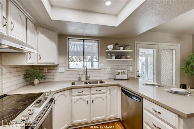 6162 Pinewood Ave in Las Vegas, NV - Building Photo - Building Photo