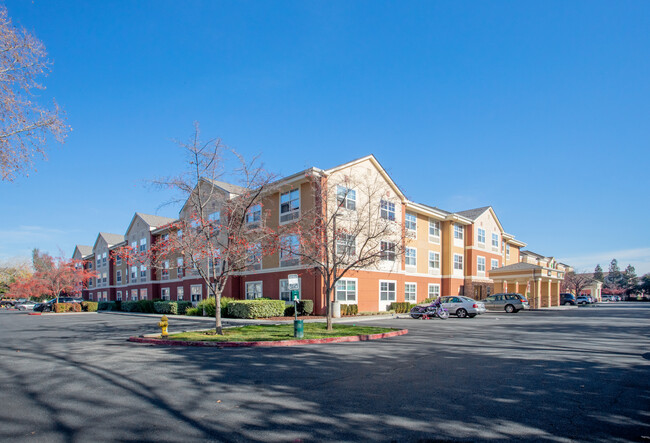 Furnished Studio - San Jose in San Jose, CA - Foto de edificio - Building Photo