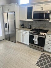 37736 Breeze Way in Palm Desert, CA - Building Photo - Building Photo