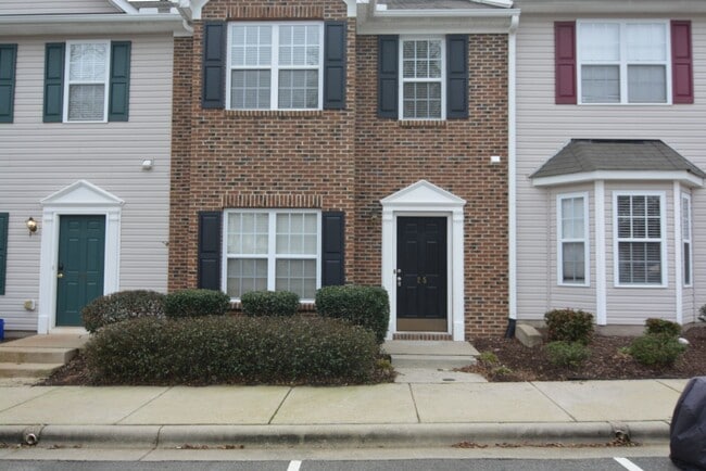 property at 25 Edgebrook Cir