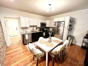 2724 Cambridge St in Philadelphia, PA - Building Photo - Building Photo