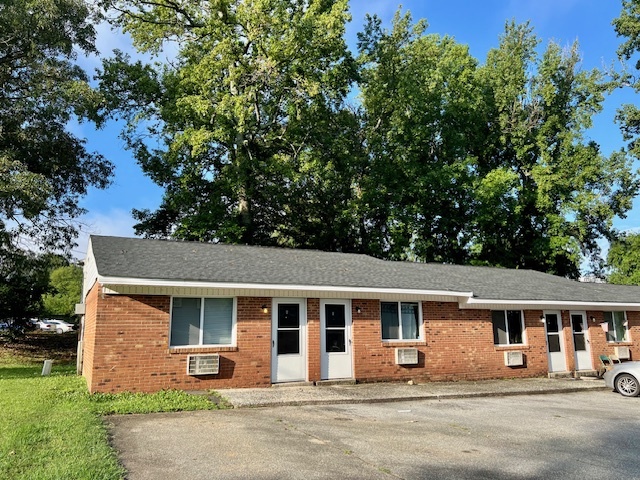 201 Woodnell St in Greensboro, NC - Building Photo