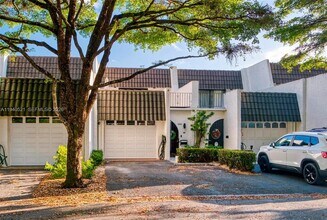 8898 SW 62nd Terrace in Miami, FL - Building Photo - Building Photo