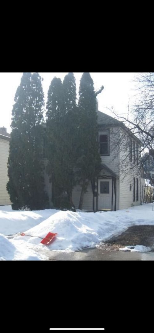 property at 2804 Harriet Ave