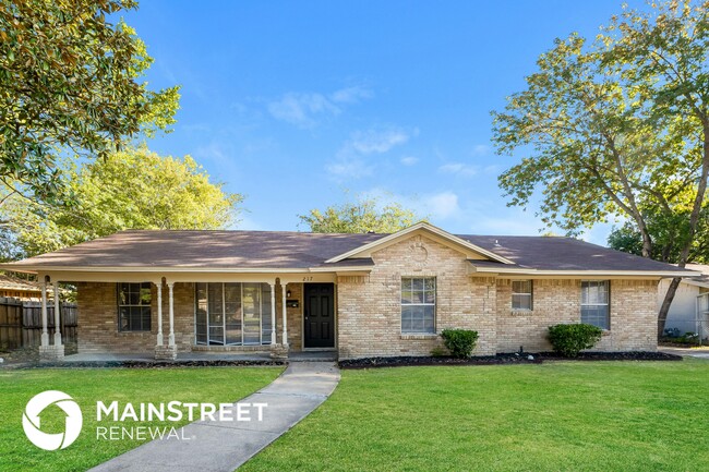217 Woodhaven Dr in Desoto, TX - Building Photo - Building Photo
