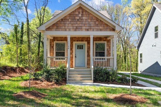 property at 1114 Violet St
