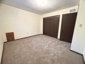 528 Broadway Ave in Bridgeport, WV - Building Photo - Building Photo