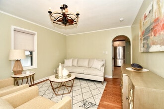 635 E Prairie Ave in Lombard, IL - Building Photo - Building Photo