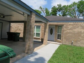 11619 Bowlan Ln in Houston, TX - Building Photo - Building Photo