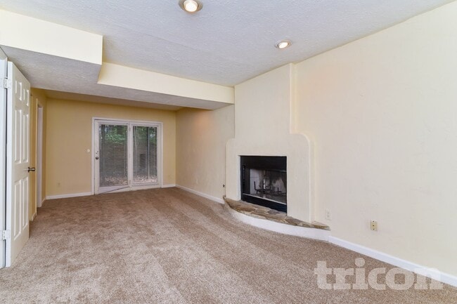 2520 Hewatt Rd in Snellville, GA - Foto de edificio - Building Photo