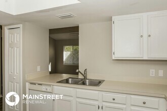 2102 Thames Rd SE in Palm Bay, FL - Building Photo - Building Photo