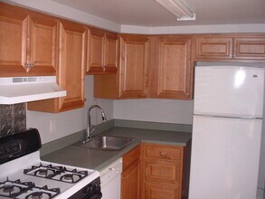 128 W Maryland Ave, Unit B in Aldan, PA - Foto de edificio - Building Photo