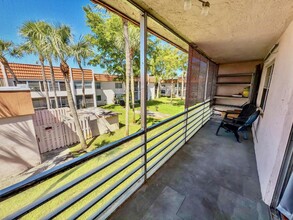7610 Stirling Rd in Hollywood, FL - Building Photo - Building Photo