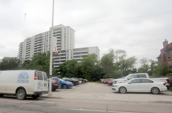 Ellie Condominiums in Toronto, ON - Building Photo - Building Photo