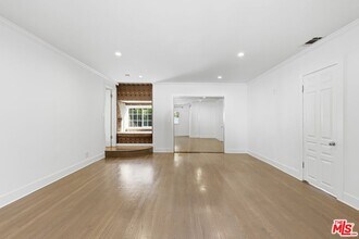 2633 N Commonwealth Ave in Los Angeles, CA - Building Photo - Building Photo