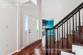810 Autumn Breeze Ct in Herndon, VA - Building Photo - Building Photo