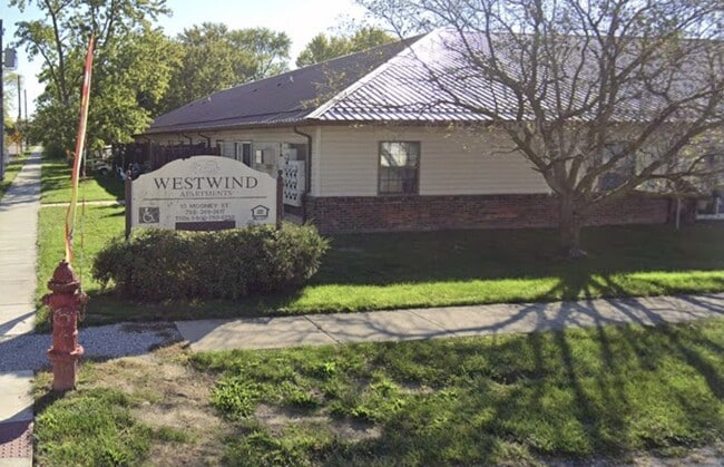 700 W Main St in Redkey, IN - Building Photo - Building Photo