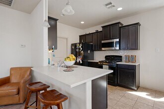 2209 Nestlewood Dr in Austin, TX - Building Photo - Building Photo