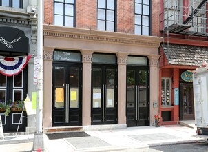 233 Chestnut St in Philadelphia, PA - Building Photo - Building Photo