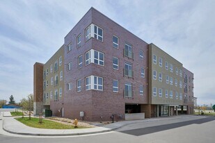 SP Crossing Apartments in Commerce City, CO - Building Photo