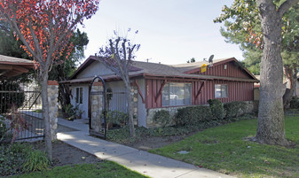 4673 Canoga Sq Apartments