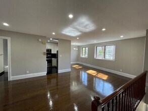 755 Chestnut St in Cedarhurst, NY - Building Photo - Building Photo